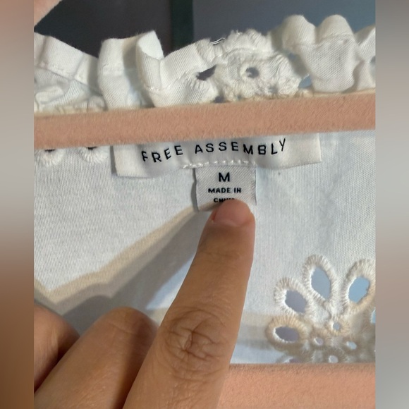 🤍 Free Assembly - Picture 2 of 7